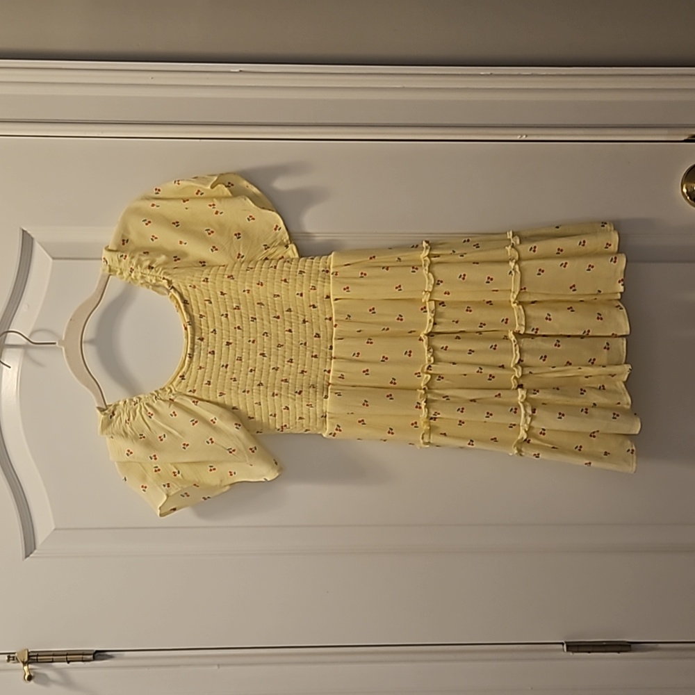 Girl's dress